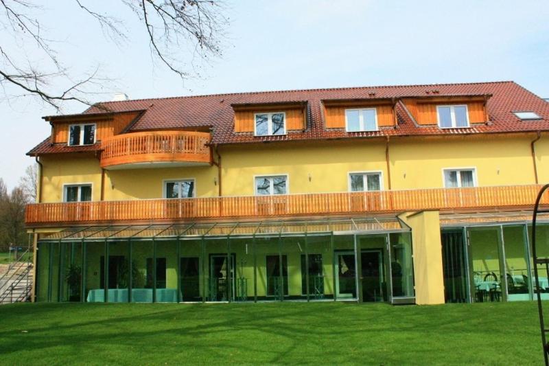 Bayerisches Landhaus 호텔 빌레펠트 외부 사진